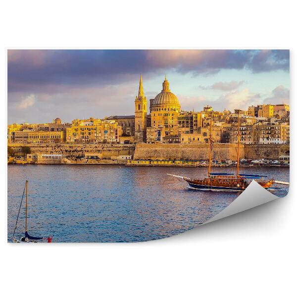 Fototapet Bărci Cu Pânze Clădiri Ocean Cer Nori Malta