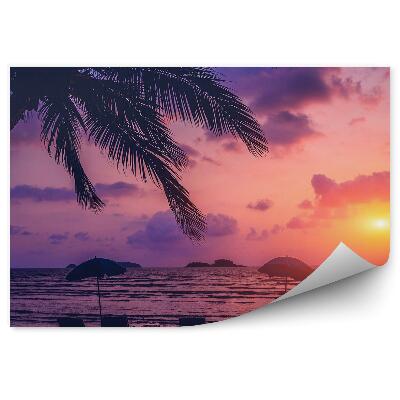 Fototapet vintage Frumoasă Plajă Tropicală Cu Șezlonguri Mov