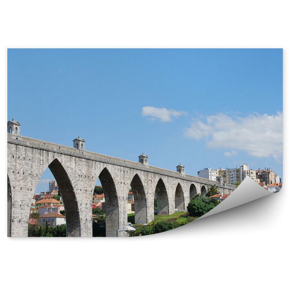 Fototapet pentru perete Apeduct Clădiri Copaci Cer Nori Lisabona