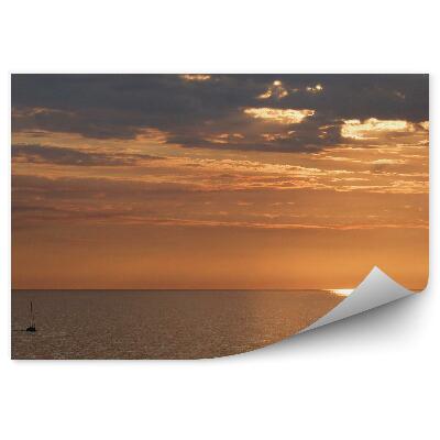 Fototapet perete Strălucirea Soarelui Din Spatele Norilor Pe Apele Calme Ale Mării Mediterane