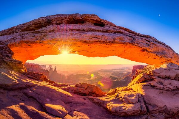 Fototapeta Mesa arch na wschodzie słońca
