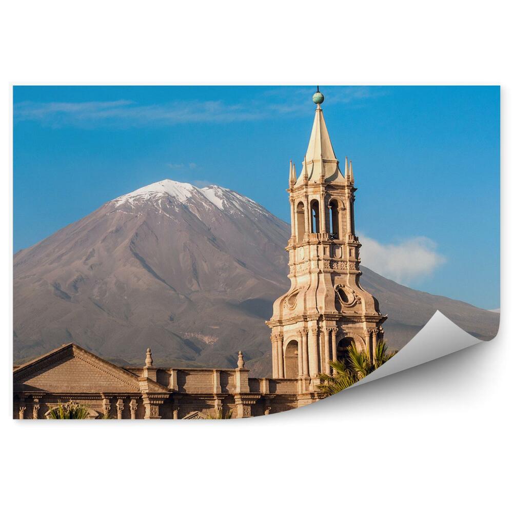 Fototapet pentru perete Vulcanul El Misti, Orasul Arequipa, Biserica, Palmieri, Cerul