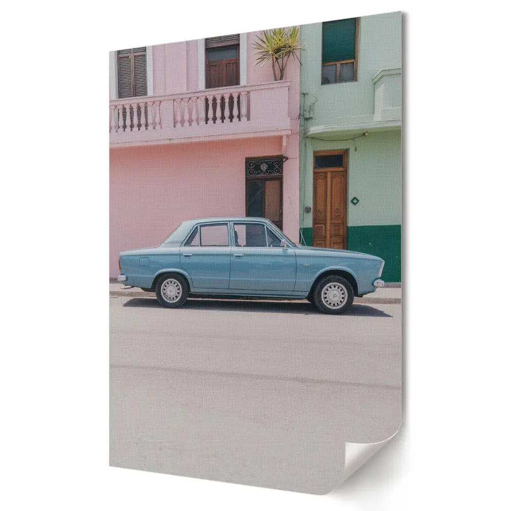 Poster de perete cu mașină elegantă pe o stradă colorată