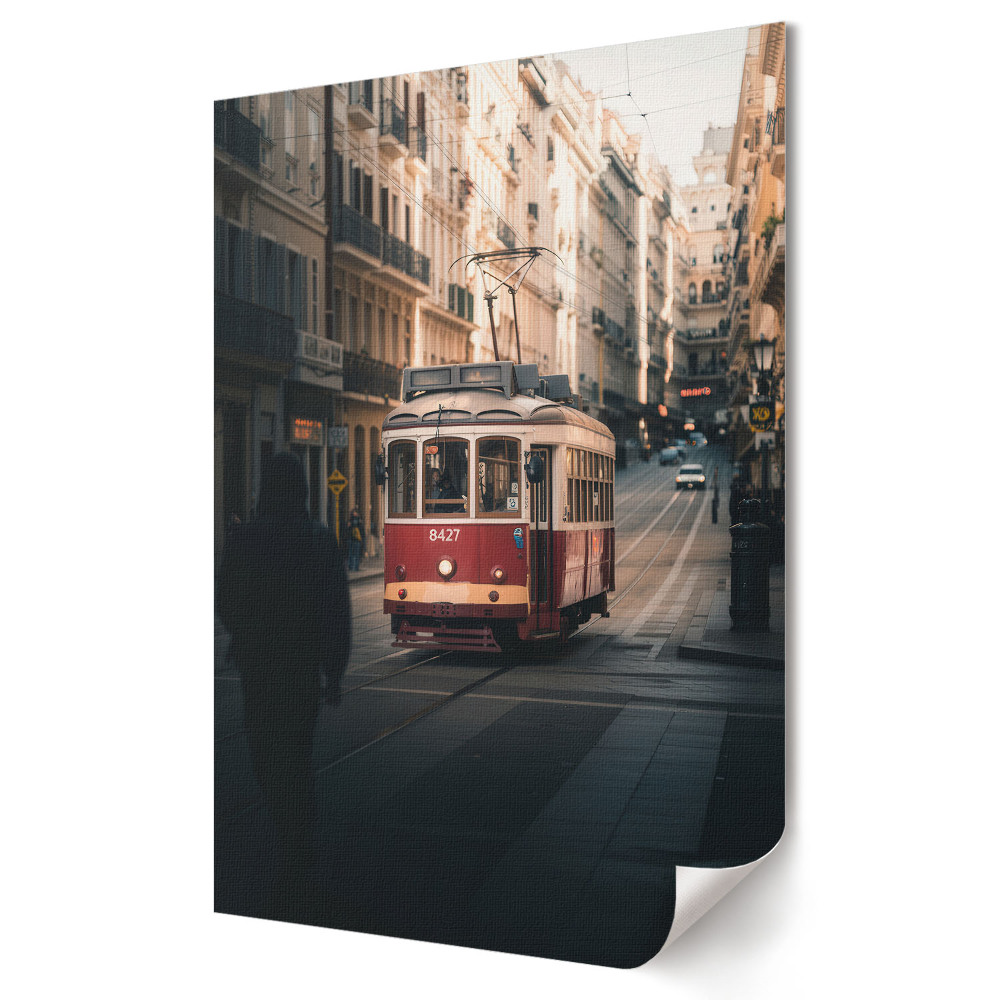 Poster decorativ Un tramvai în peisajul urban