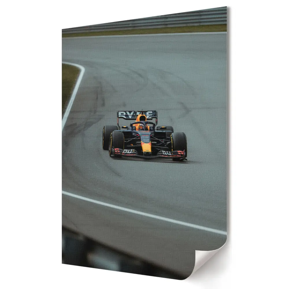 Tablou canvas cu mașină de curse pe circuitul de Formula 1