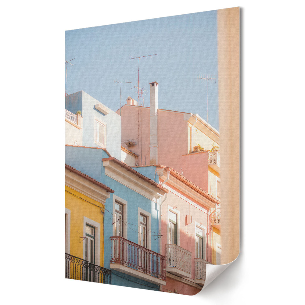 Poster decorativ Case de locuit colorate într-un oraș însorit