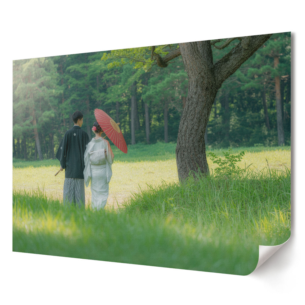Poster de perete elegant O plimbare printre verdeață și tradiție