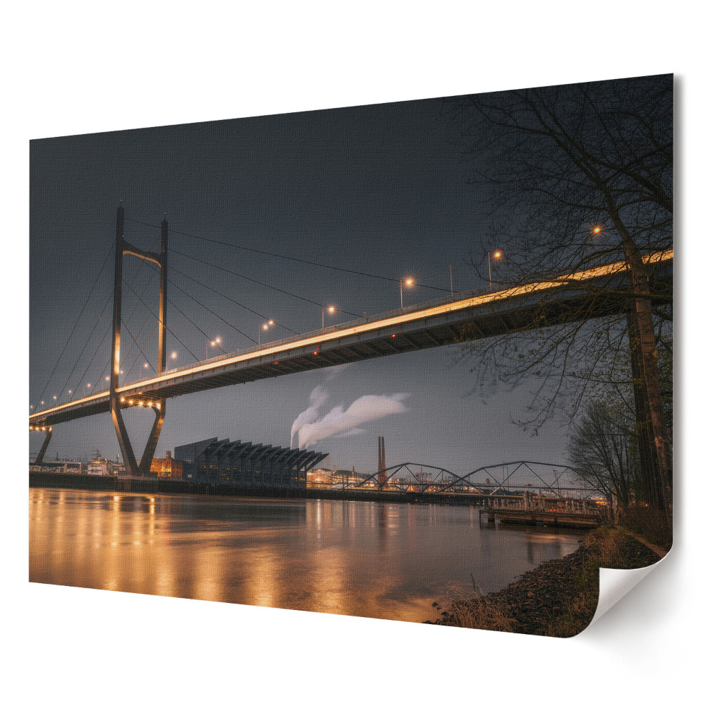 Poster de perete elegant Un pod în peisajul urban nocturn