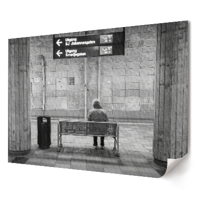 Tablou canvas modern Singurătate la stația de metrou