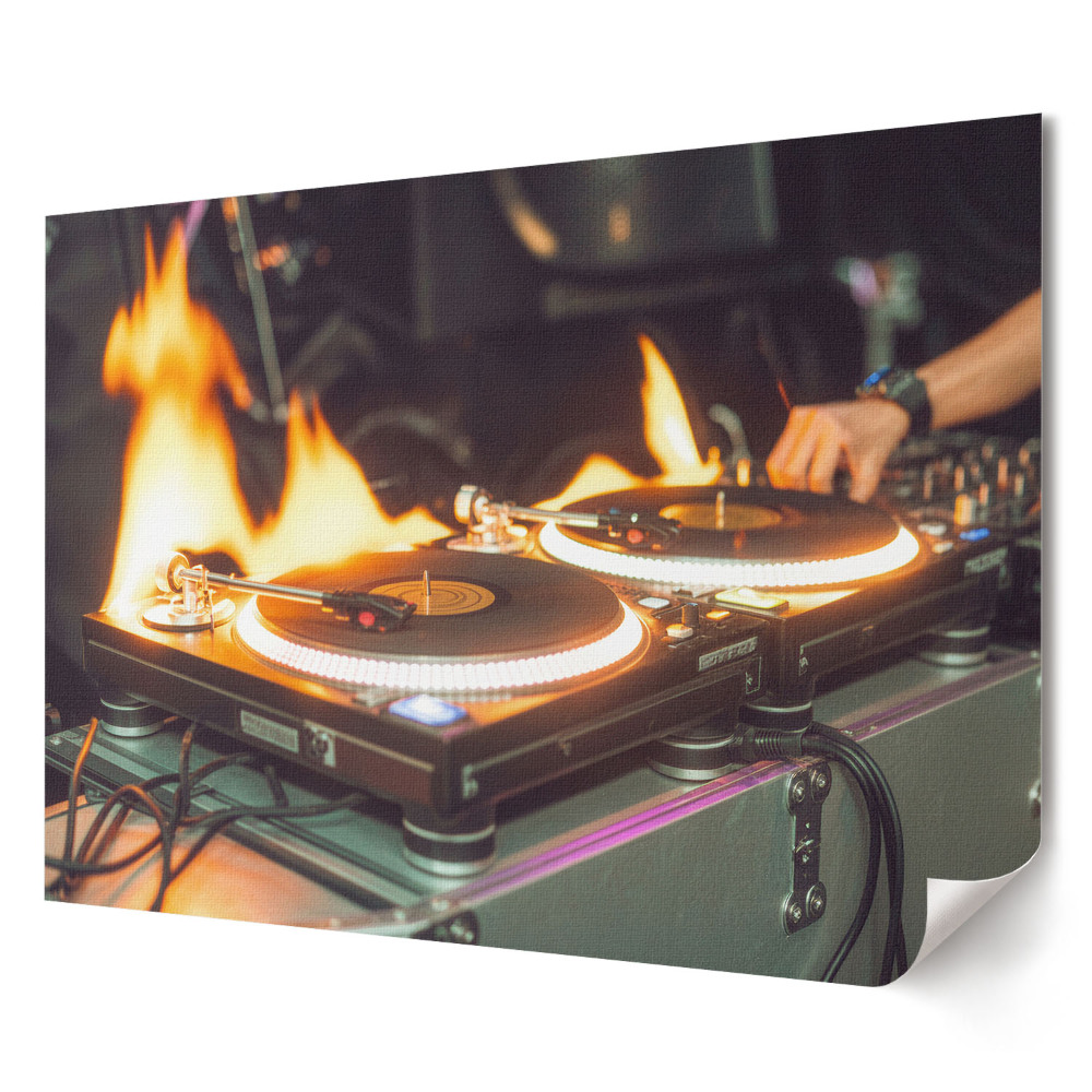 Poster stilat pentru living Farfuriile aprinse ale DJ-ului pe scenă