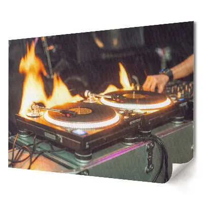 Poster pentru living cu DJ pe scenă între lumini reflectoare