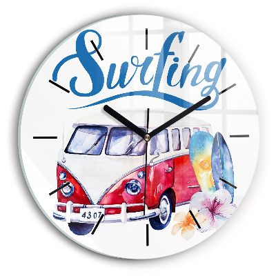 Mașină și inscripția Surfing Ceas de sticlă pe perete rotund