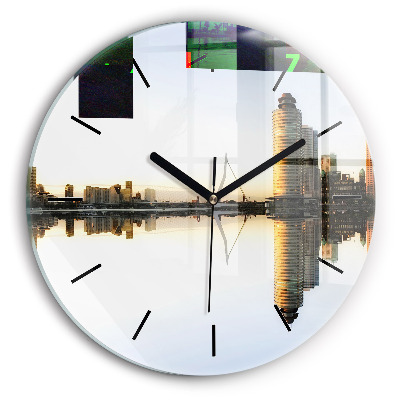 Un oraș pe râu Ceas rotund de perete din sticlă